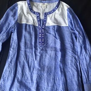 Vineyard Vines blue shirt