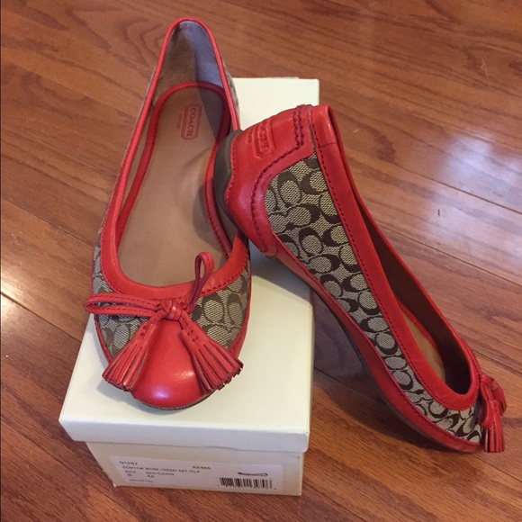 Flash sale !!Coach Sophia flats. Size 8M