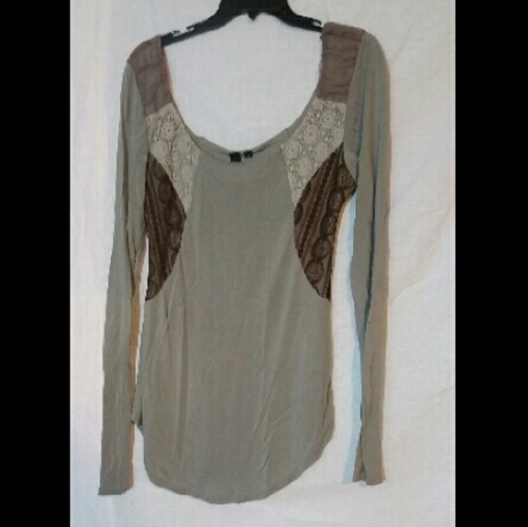 Buckle lace long sleeve