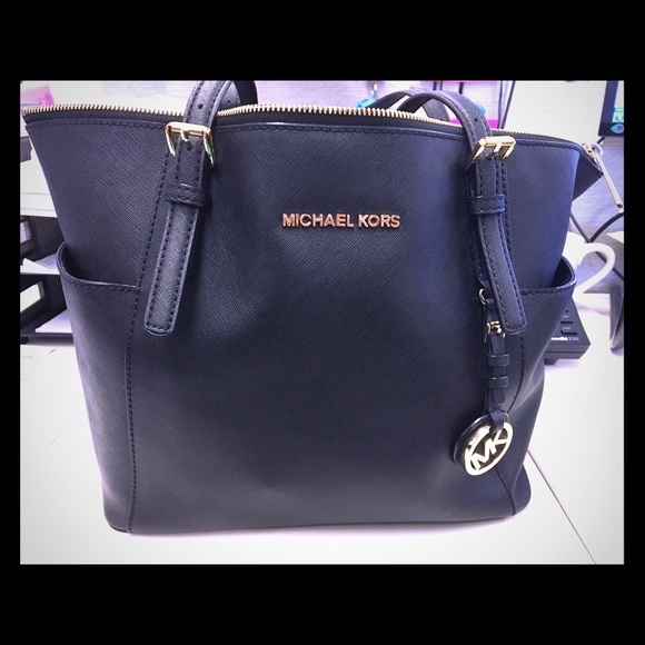 🇺🇸4th of July Sale🎉Micheal Kors Jet Set Tote