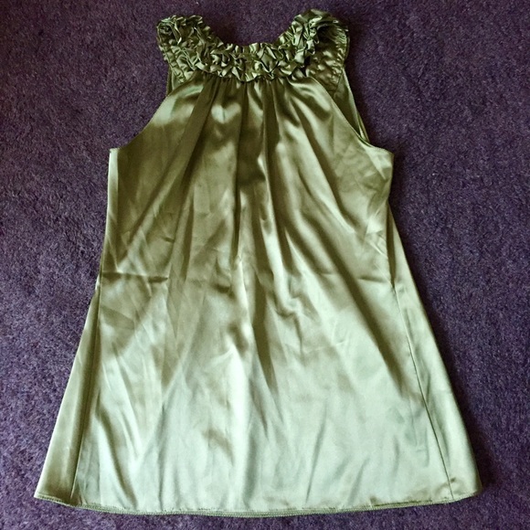 Max Studio Ruffle Vneck Sleeveless Racerback Top - Picture 4 of 4