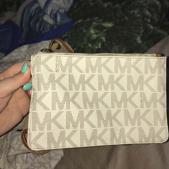 ❤️ONE HOUR SALE❤️ - Picture 3 of 4