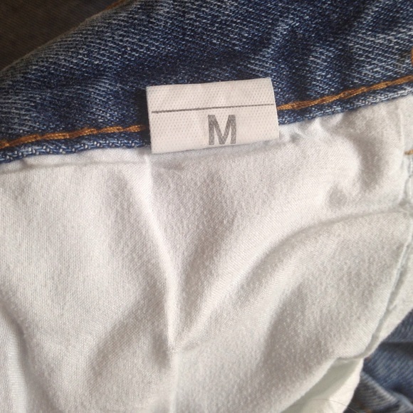 Mid waisted shorts - Picture 4 of 4