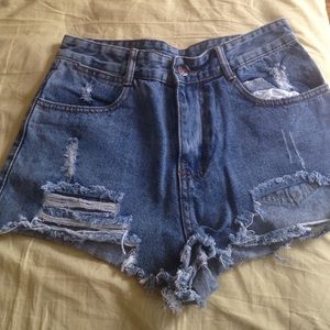 Mid waisted shorts
