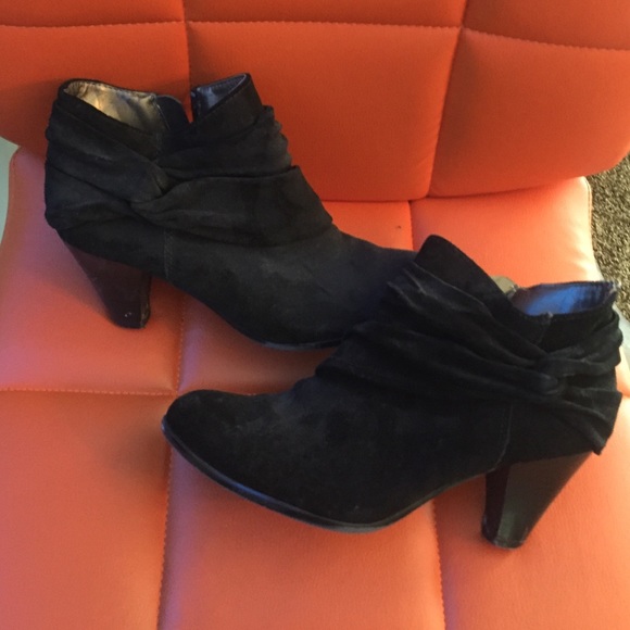 Bare Traps Shoes - Black velvet booties worn once