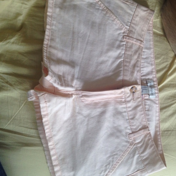 Shorts - Picture 1 of 4