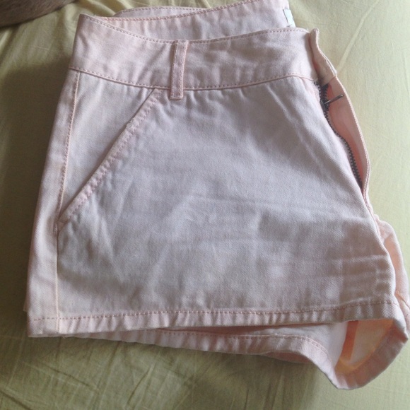 Shorts - Picture 2 of 4