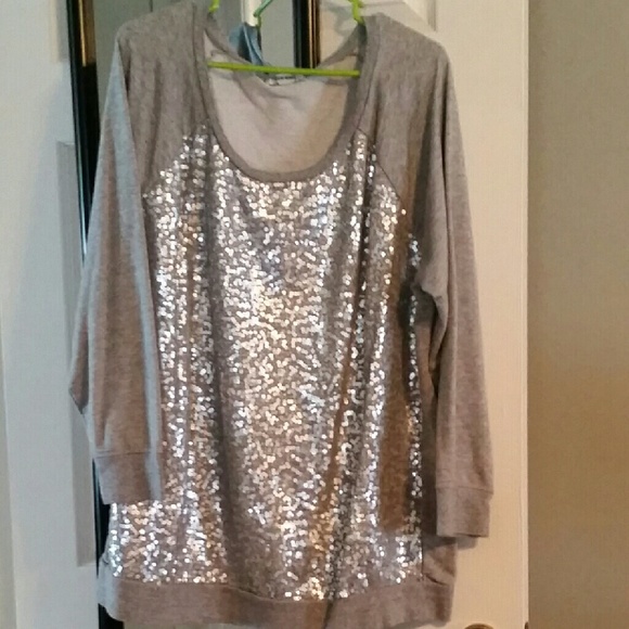 Old Navy Tops - Old navy sequin front shirt