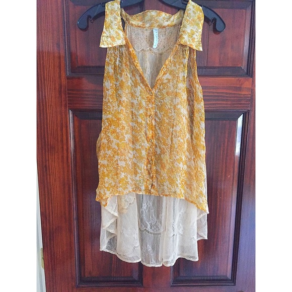 Lace flowy tank