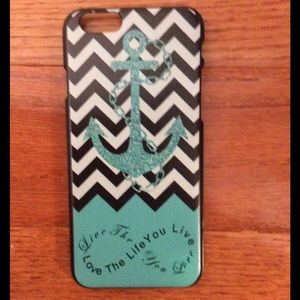 Green anchor chevron case
