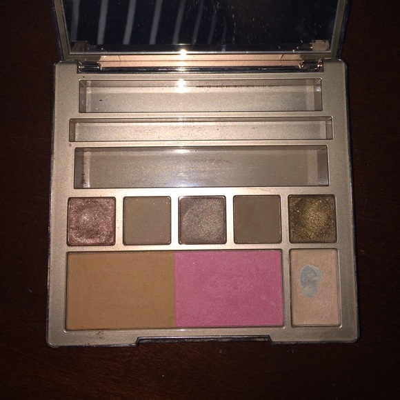 Naked on the Run Eyeshadow Palette - Picture 2 of 2