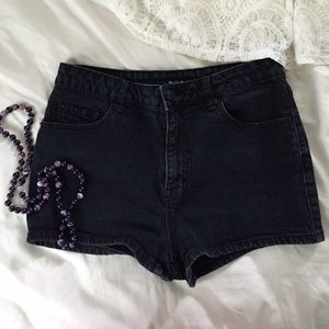 BDG High Rise Erin Shorts