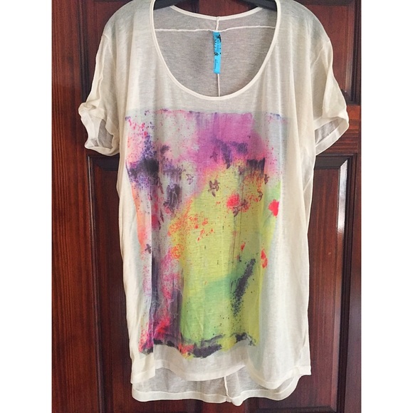 Flowy t-shirt