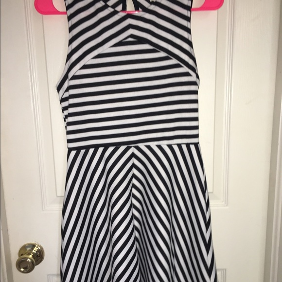 Striped dress - Picture 3 of 4