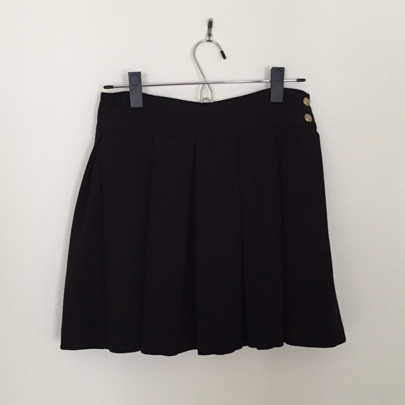 Forever 21 Pleated Black Skirt