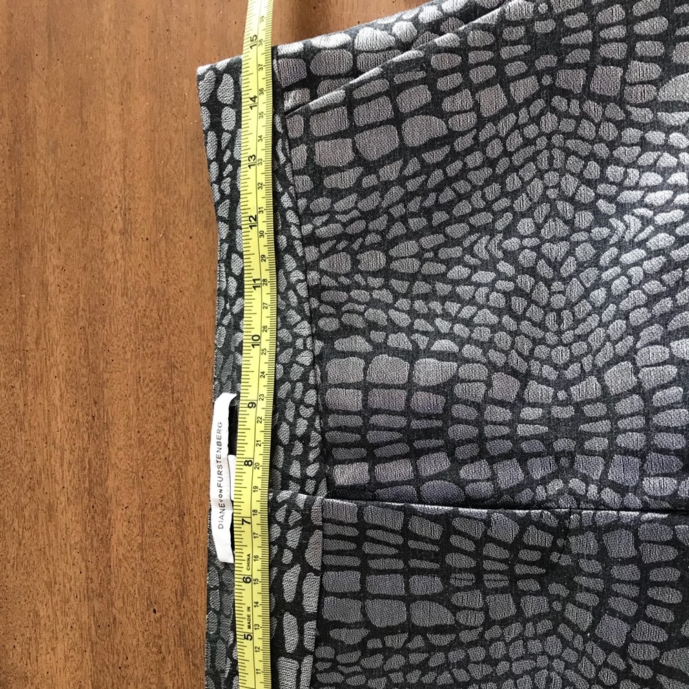 DVF crocodile print pant - Picture 4 of 7