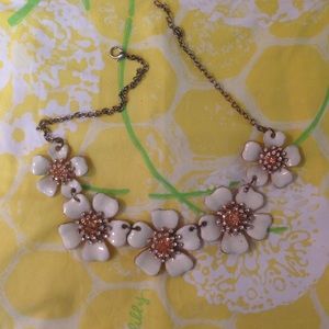 Flower Statement Necklace $7Ⓜ️