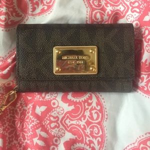 Micheal Kors Wristlet - BRAND NEW