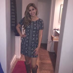 Meet your Posher, Alexus