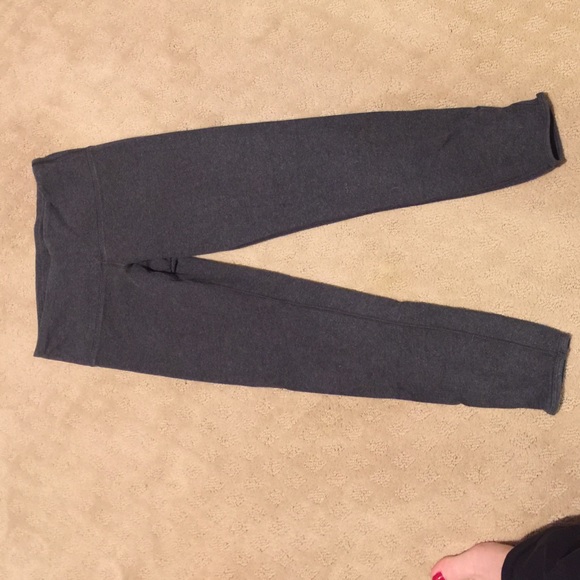 Butt magnet! Rare dark grey lulus!
