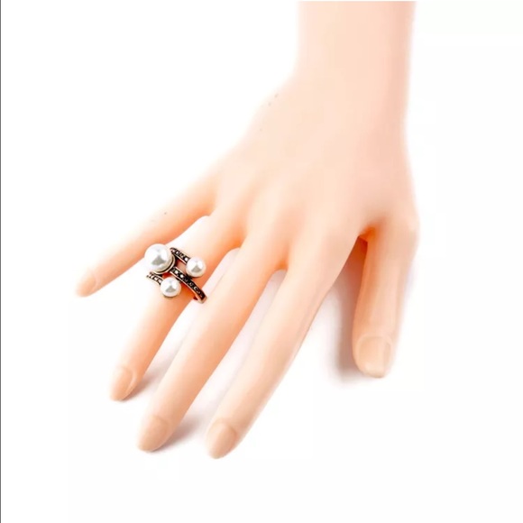 ❤️Pearl Fashion Ring❤️ - Picture 2 of 2