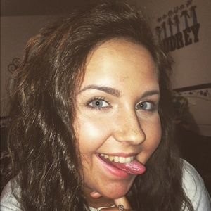 Meet your Posher, Audrey