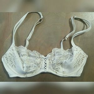 Victorias Secret sexy lacey bra 34C