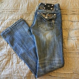 Jean Bootcut Miss Me Strass Mi-hauteur Taille 26x31 – Occasion Très Bon état