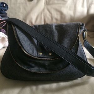 Vans black/grey messenger bag