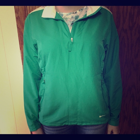 Nike Jackets & Blazers - ❣️SALE SHIPS Tomorrow❣️Nike Jacket