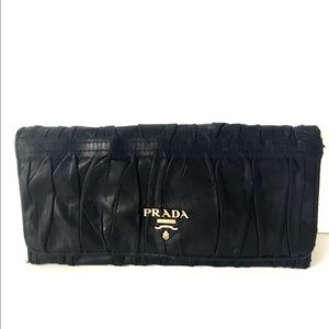 Prada Nappa Gaufre' Leather Waller Nero/Black