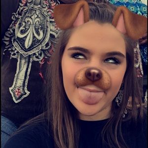 Meet your Posher, Casey