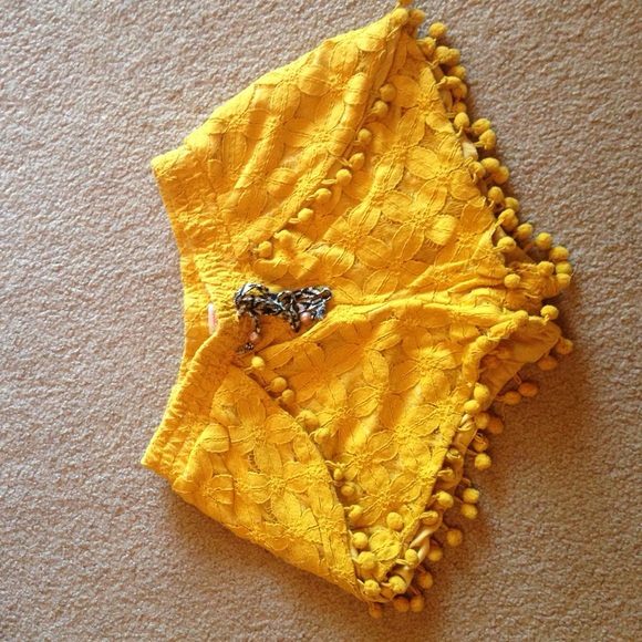 Pom Pom shorts