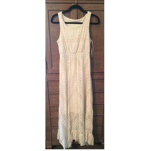 White lace maxi dress