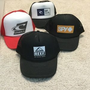 Set of 4 hats