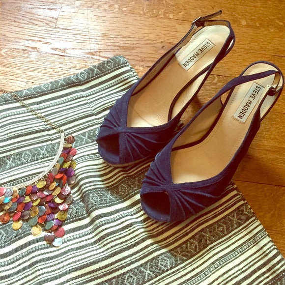 Navy Steve Madden suede open toe sandals 7.5