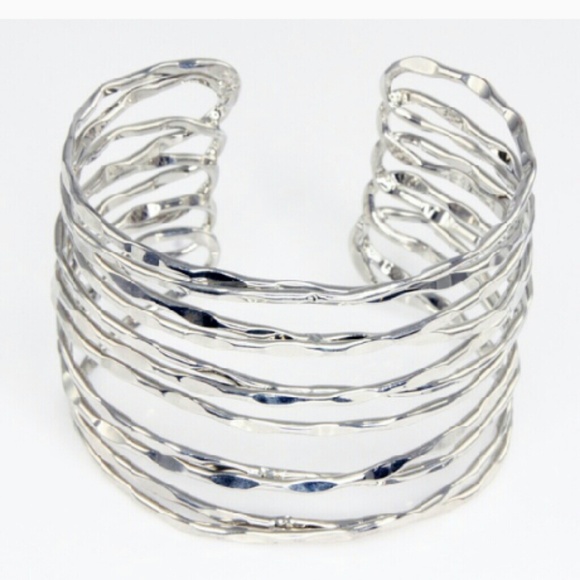 ADIA Kibur Hammered Cuff Braclet