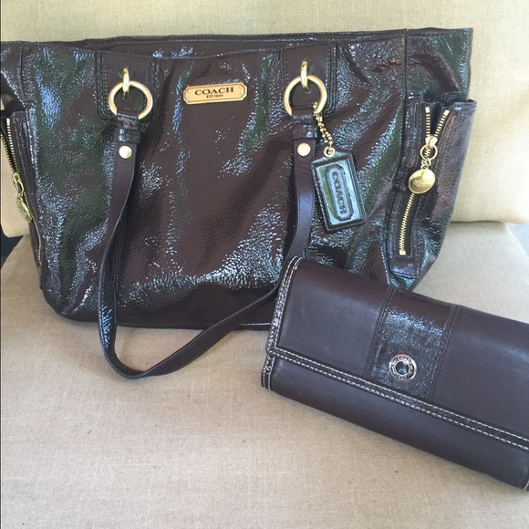 Authentic coach purse and matching wallet