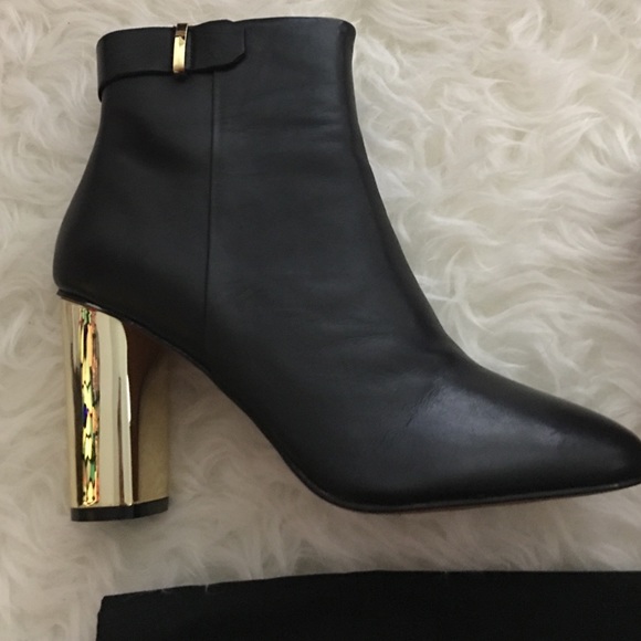 GILI Black Lamb Boots w/Gold Heels NWT! - Picture 2 of 3