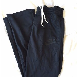 Black Nike sweatpants
