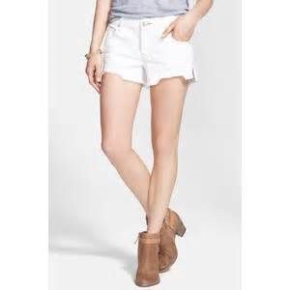 Free people size 25 shark bite white shorts