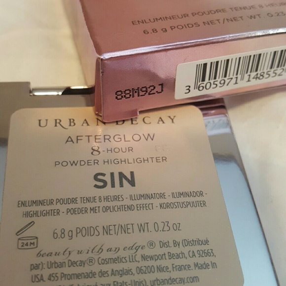 Urban Decay Afterglow 8 Hour Highlighter - Picture 4 of 4