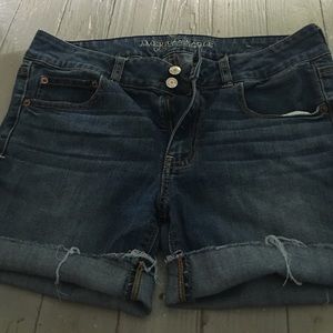 American eagle cut off shorts.