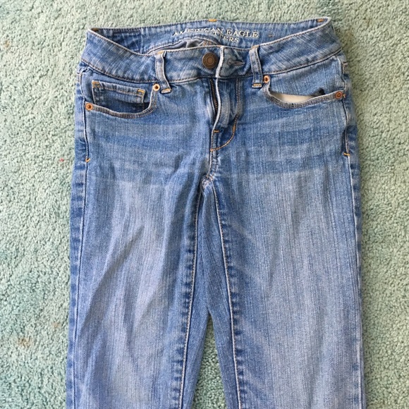 American eagle medium wash skinny jeans