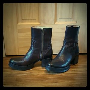 Sutro San Francisco ankle boots