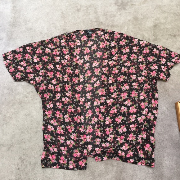 Black & Pink Floral Kimono