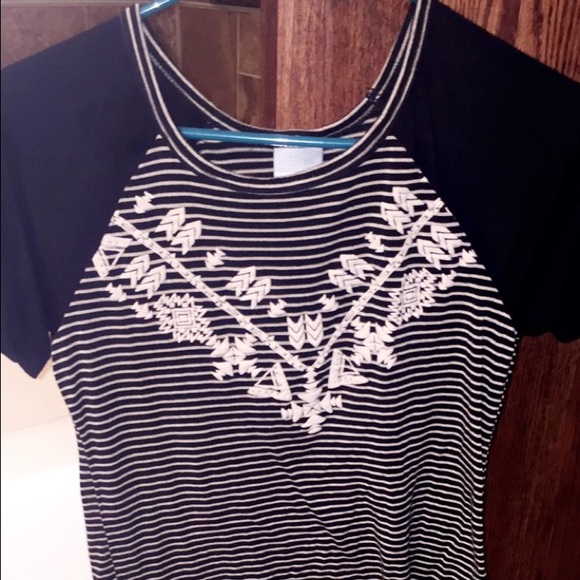 Tee from the buckle