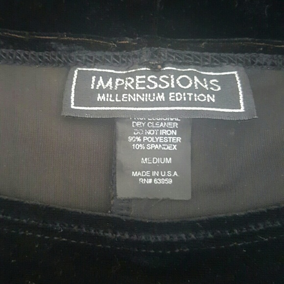 Very elegant short dress - Picture 4 of 4