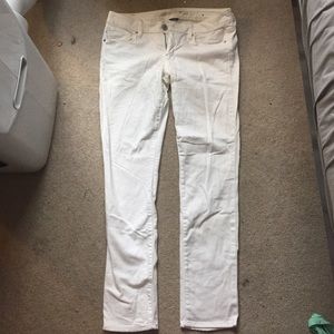 American Eagle white skinny jeans - size 10