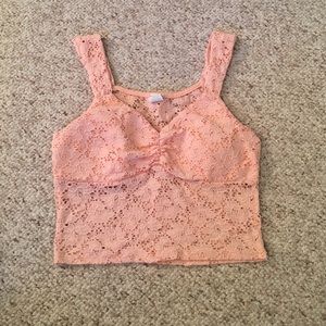 Super cute crochet crop top!